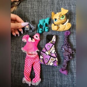 Monster high doll clothes lot